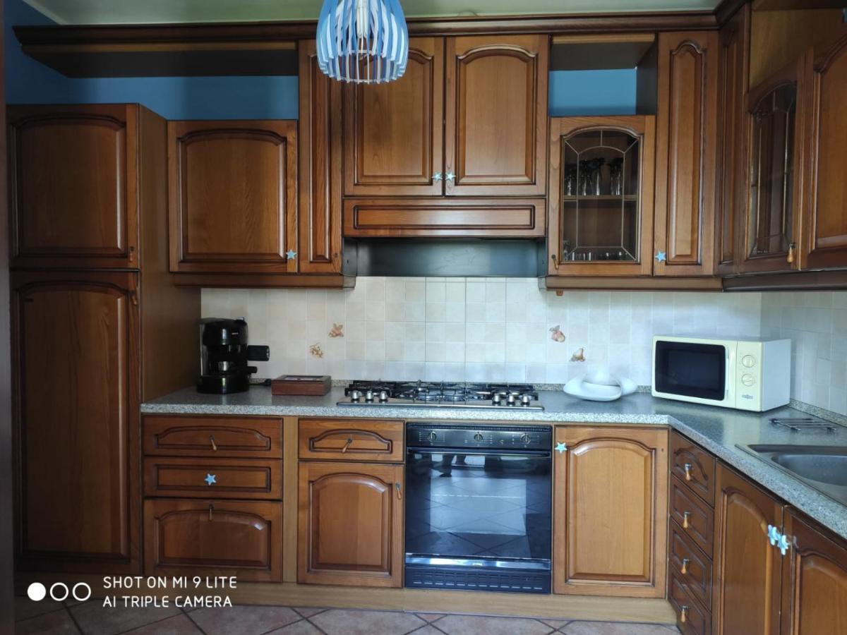 Casa Vacanza Il Glicine Casale Corte Cerro المظهر الخارجي الصورة