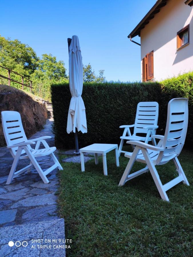 Casa Vacanza Il Glicine Casale Corte Cerro المظهر الخارجي الصورة