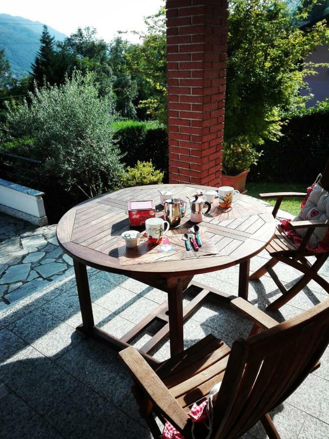 Casa Vacanza Il Glicine Casale Corte Cerro المظهر الخارجي الصورة